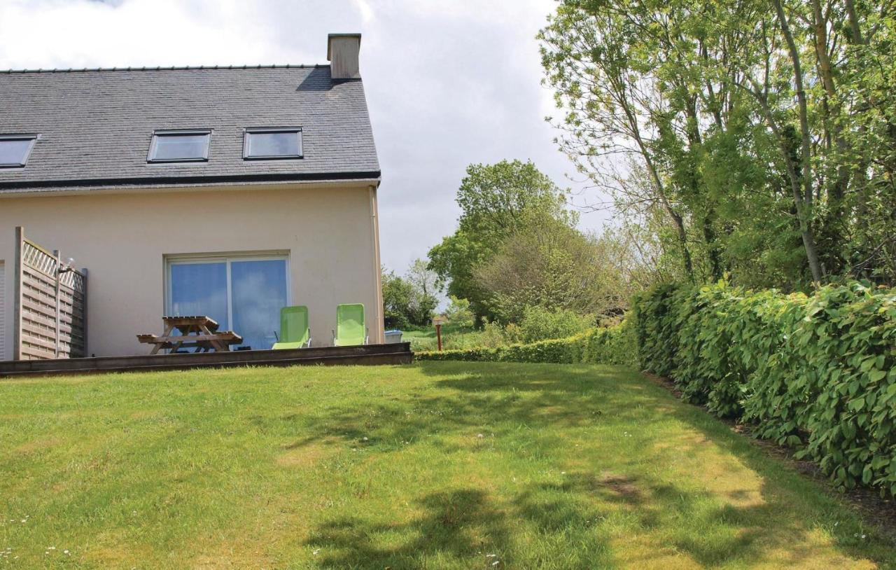 2 Bedroom Nice Home In Plestin Les Greves Exterior photo